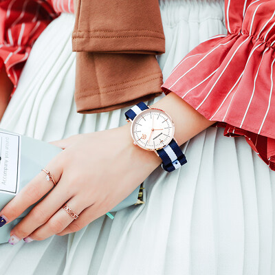 

Canvas watch female student simple Korean version of the trend of waterproof ulzzang casual atmosphere small fresh&versat