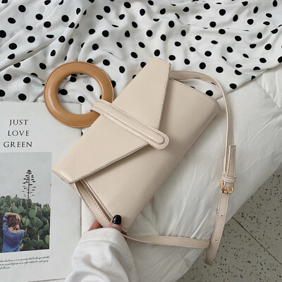 

Advanced sense bag foreign air female bag 2019 summer new wave Korean version of the wild Messenger bag fashion French minority bag