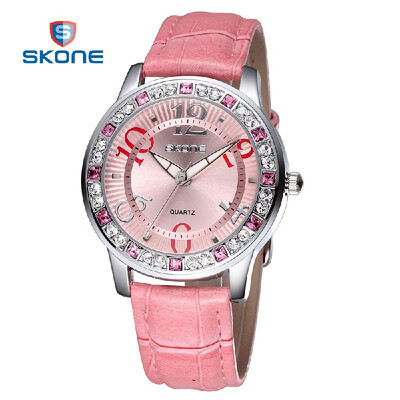 

Vintage High Quality Fashion Quartz Wristwatch Bling-bling Rhinestone Embedded Women Elegant Watch
