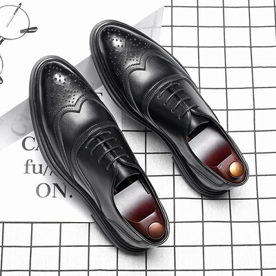 

Mens shoes leather England carved leather shoes mens trend wild mens casual shoes Korean version of the breathable Bullock tide shoes 4019