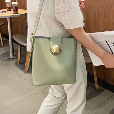 

French small bag of foreign leisure bucket bag handbags new 2019 tide high sense wild ins messenger bag