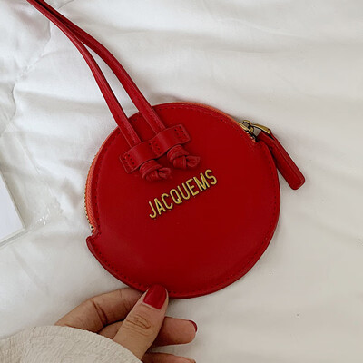 

On the new womens bag 2019 new tide Korean fashion shoulder small round bag foreign girl Joker Messenger bag