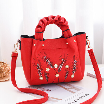 

Womens bag 2019 spring&summer new bag European&American big bag fashion wild womens bag Messenger bag