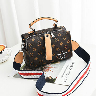 

Bucket female bag kangaroo bucket female bag new kangaroo bucket female bag one generation kangaroo tide bucket female bag