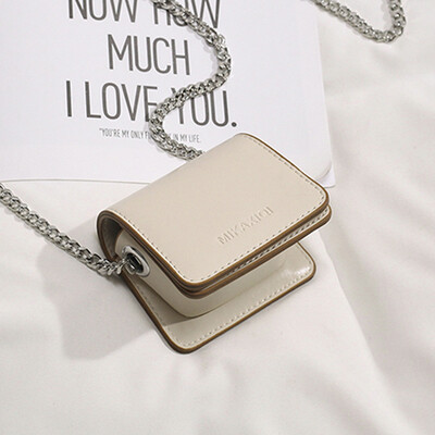 

On the new mini bag women 2019 new tide chain messenger bag chic port wind retro shoulder bag