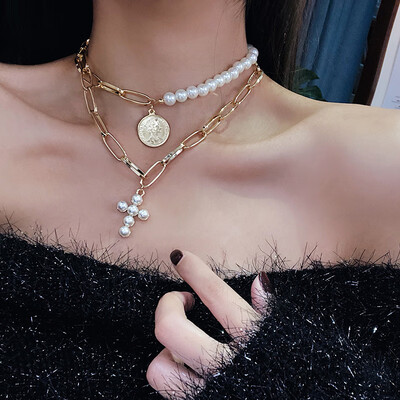 

Gold Color Queen Coin Pendant Necklace for Women Imitation Pearls Cross Choker Necklace Short Interlocking 2019 Fashion Jewelry