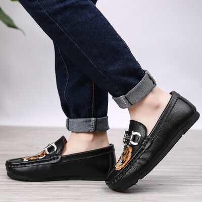 

Fashion casual peas shoes 2018 new autumn boy Korean version leather shoes big children students single shoes
