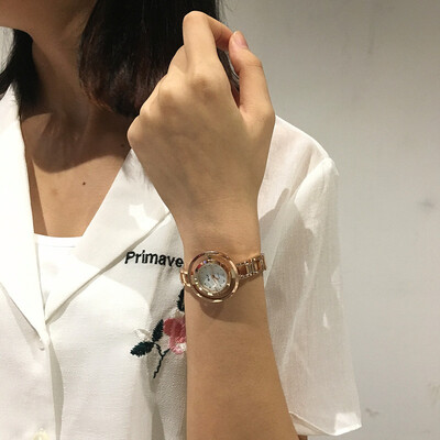 

Watch female student Korean version simple fashion small atmosphere leisure woman fashion temperament handchain womens watch