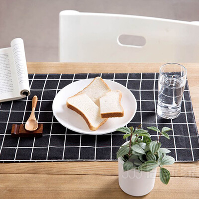 

Toponeto Table Mat Insulation Pad Cotton And Linen Anti-Scalding Tablecloth Placemat