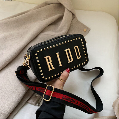 

Bei Bao 2019 fall new Korean version 100 lap fashion rivets handheld single shoulder oblique span bag popular mobile phone bag tid