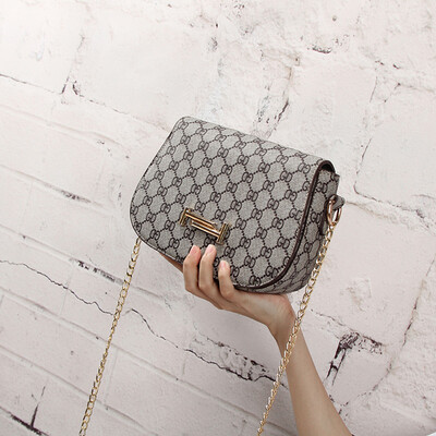 

clearing the warehouse at the end of the season the new authentic products are sold out at low prices the styles are updated fr