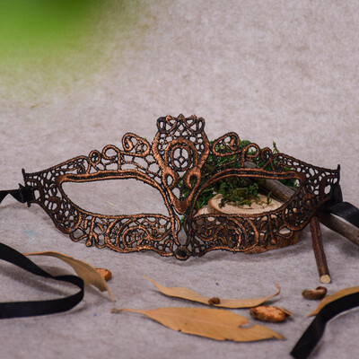 

Tailored Masquerade Lace Mask Catwoman Halloween Cutout Prom Party Mask Accessories