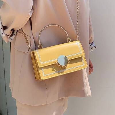 

New small bag female 2019 new Korean version of the embroidery line hand bag shoulder bag fashion texture chain slung small square bag