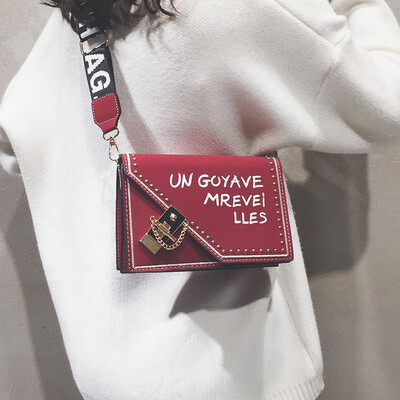

Hong Kong style retro small square bag broadband shoulder bag ins Sen small bag female 2019 new wave Korean version of the Messenger bag
