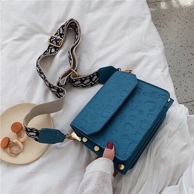 

Chic simple broadband small bag cartoon cute girl bag new 2019 rivet small square bag single shoulder satchel