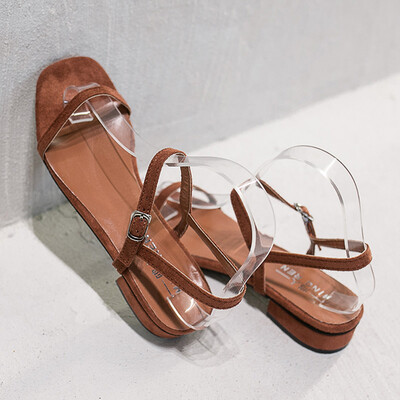 

Coarse-heeled Late Wind Sandals Female Summer Students Joker Middle-heeled Fairy Word with Buckle gladiator sandals