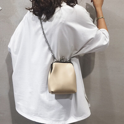 

Net red Sen female bag 2019 new popular girl Messenger bag fashion chain small bag ins super fire shoulder bag
