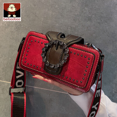 

On the new small bag women 2019 new wave broadband fashion shoulder small square bag texture retro Messenger bag