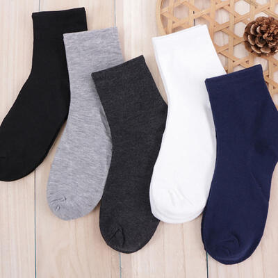 

5 Pairs Men Socks Solid Color Casual Comfort Mens Sock Breathable Deodorant High Quality Crew Cotton Socks 42-44 Size