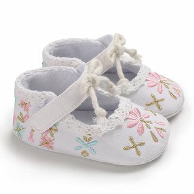 

Lovely Floral Newborn Baby First Walkers Embroidery Baby Shoes 0-18M Toddler Girl Crib Shoes Pram Soft Sole Prewalker