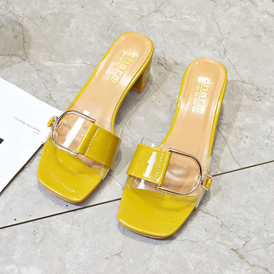 

Ins slippers for women wearing the same transparent flip-flops in summer