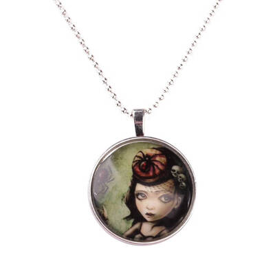 

Halloween Women Glow in Dark Necklace Luminous Cartoon Spider Girl Pendant Link Chain Jewelry