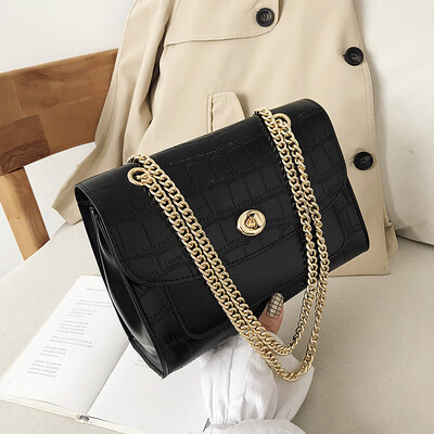 

Advanced sense of foreign style womens bag ins vintage crocodile pattern lock bag new 2019 simple chain slung small square bag