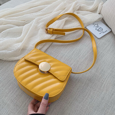 

Small fragrance summer bag female 2019 new wave Korean version of the wild single shoulder slung fashion lock casual saddle bag