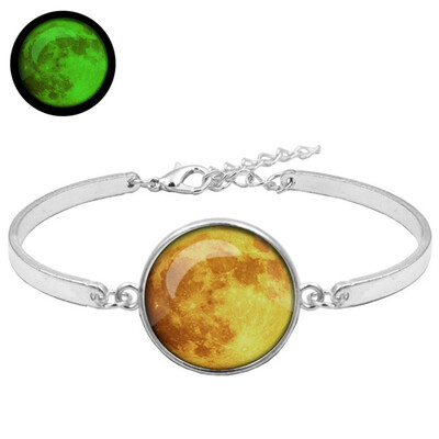 

Glowing in the Dark Galaxy Moon Bracelet For Women Jewelry Luminous Bangle Bracelet Vintage Link Chain Friendship Bracelets Gift