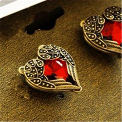 

Vintage Style Peach Heart Shape Stud Earrings for Women Fashion Angel Wings Red Crystal Female Jewelry Retro Accessories E0117
