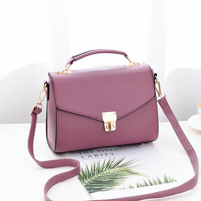 

On the new ins single shoulder slant bag woman summer version of the Korean version of 100 leisure womens bag fashion envelope fa