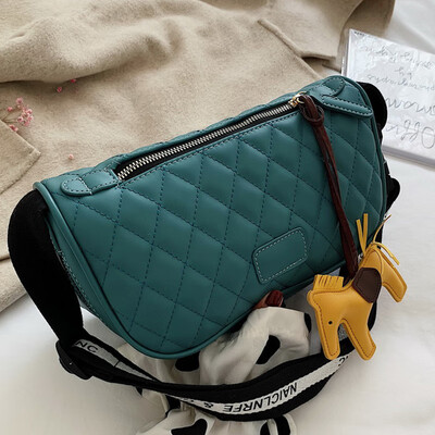 

On the new texture bag 2019 new Korean Joker Messenger bag fashion chest bag foreign gas disco bag