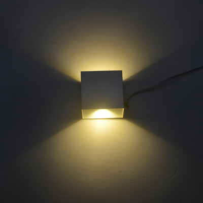 

IP44 Waterproof 12W Indoor Outdoor Led Wall Lamp Modern Aluminum Adjustable Surface Mounted Cube Led Garden Porch Light