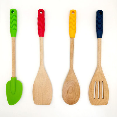 

SUPERTOWN TPR handle beech wood cutlery set of 4 5840