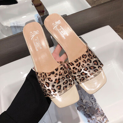 

Fashion leopard print slippers women wear summer Korean version of thick heels middle heel one word slippers slippers