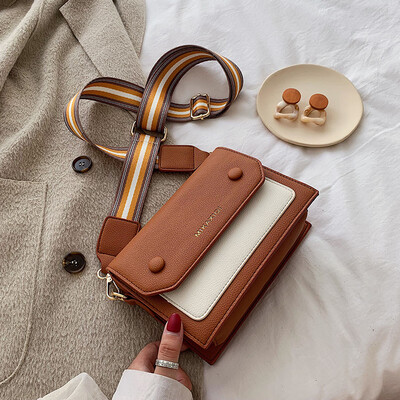 

On the new chic retro bag female 2019 new Korean version of the fashion hit color wild broadband shoulder slung small square bag