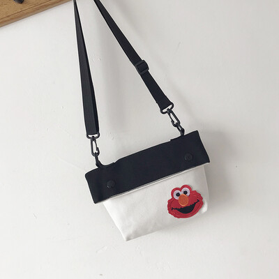 

2019 new simple&versatile fashion contrast color shoulder Messenger bag female casual cute cartoon sesame street canvas bag