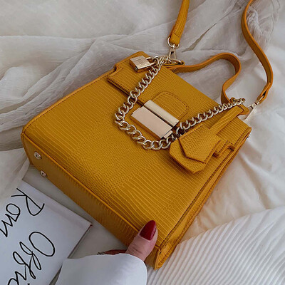 

Summer on the new texture of foreign gas 2019 new womens bag fashion shoulder chain high-capacity Tote bag
