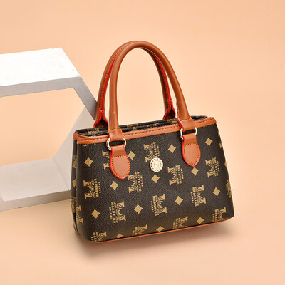 

2019 Europe&the United States new womens bag spring wild simple ladies bag handbag small bag shoulder bag