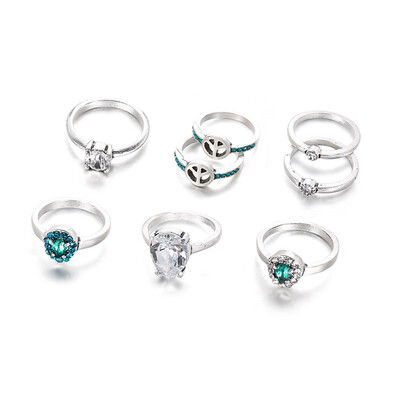 

Bohemian Vintage Point Diamond Anti-War Heart Shape Sapphire Ring Set Women Jewelry