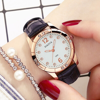 

1255 Korean version of the simple trend of fashion waterproof middle school students belt luminous water diamond British