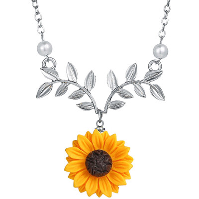 

Delicate Sunflower Pendant Necklace For Women Creative Imitation Pearls Jewelry Necklace Clothes Accessories