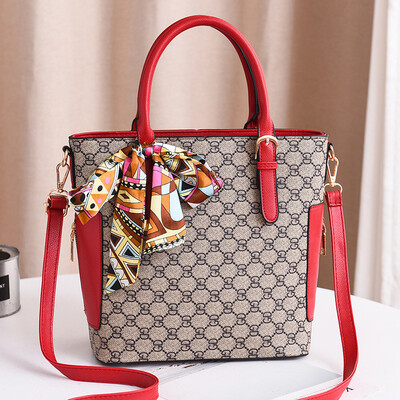 

2019 female bag spring new European&American fashion handbag elegant big bag shoulder Messenger bag
