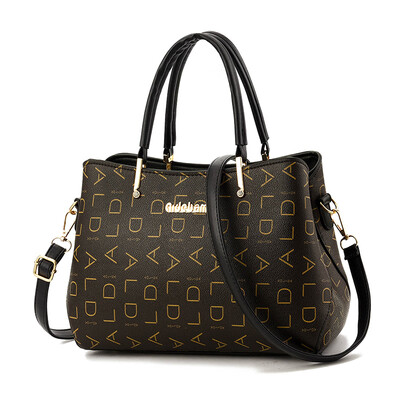 

On the new spring&summer mother tide leisure fashion middle-aged womens bag Joker shoulder Messenger bag bag