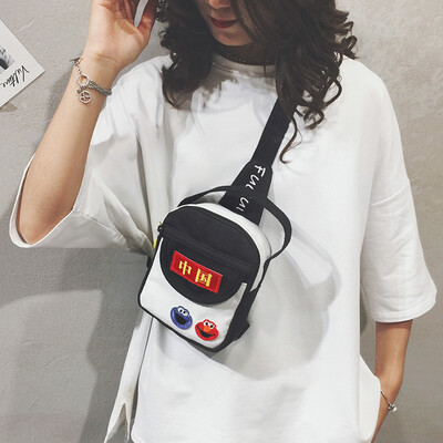 

Foreign air shoulder bag chest bag female bag new 2019 fashion canvas bag summer small fresh wild ins messenger bag