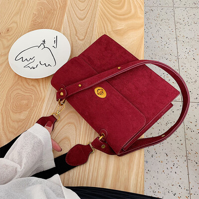 

Net red ins leisure bag early autumn retro frosted lock small square bag new 2019 shoulder slung bag