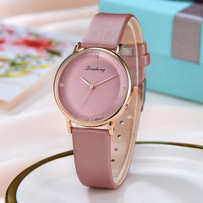 

RM Licaihong Simple Stylish Sea Thread Flat Dial With Quartz Ladies Quartz Watch