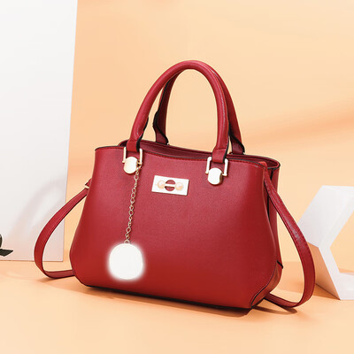 

European&American fashion handbags 2019 summer new Boston fashion wild handbag pillow bag direct sales