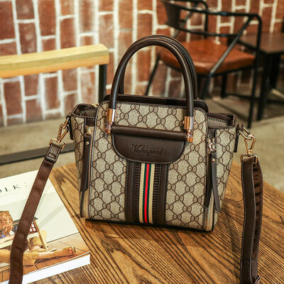 

Bag female 2019 new Korean version of the tide section fashion wild autumn shoulder diagonal package small bag handbag wing package