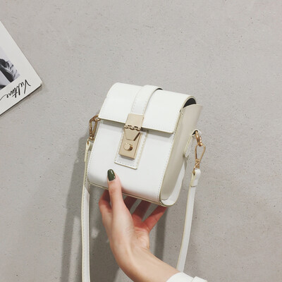 

New small bag Messenger bag female bag new 2019 wild ins fashion shoulder bag retro mini mobile phone bag